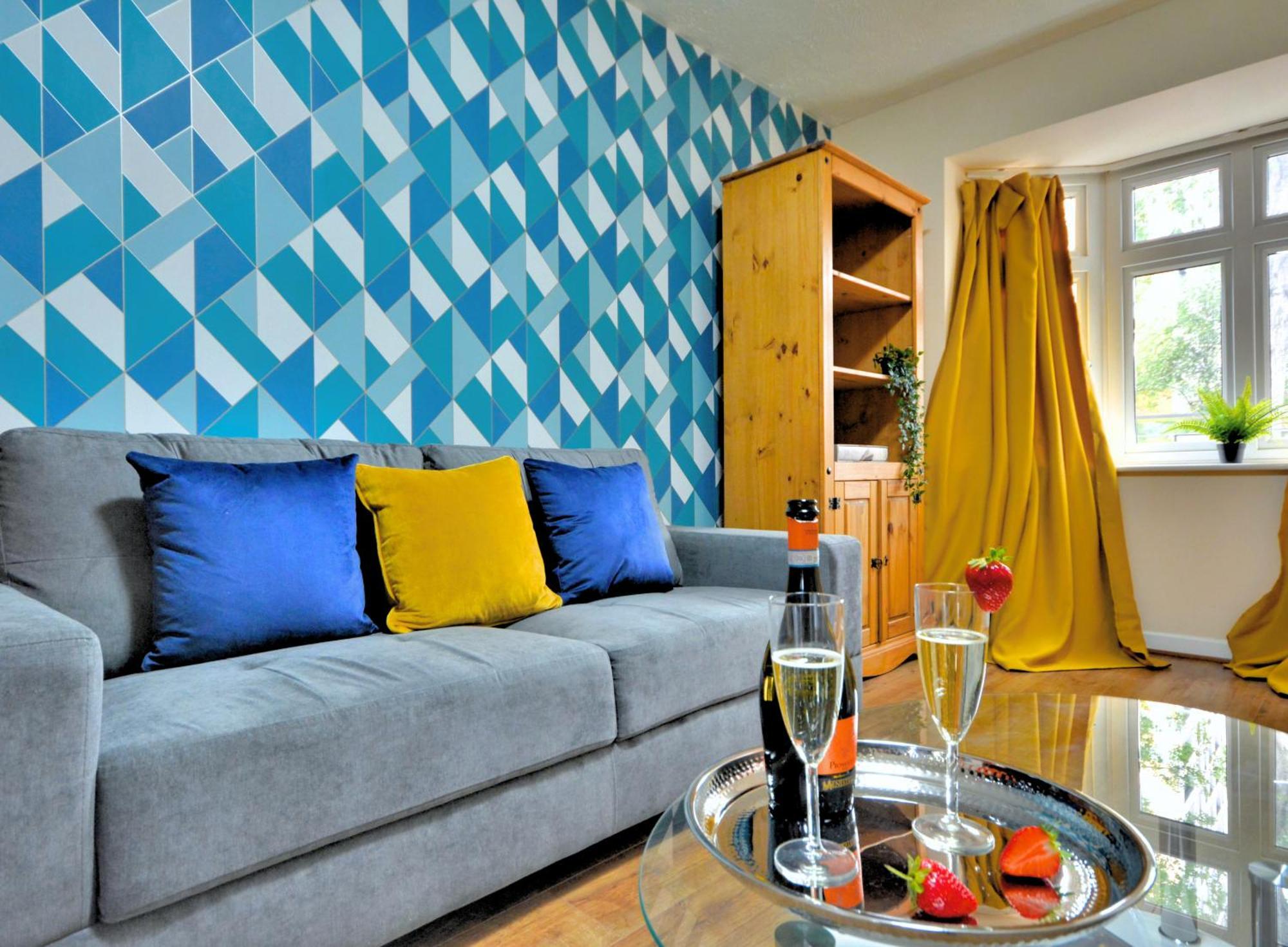 Manchester Townhouse By Bevolve - 4 Bedrooms - Free Parking Exterior photo